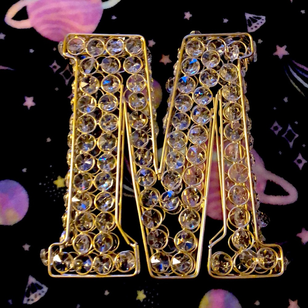 Letter M for shelf